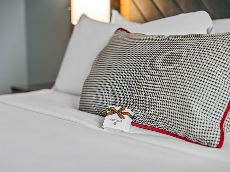 Highlander-Guest-Bed-with-chocolate-box