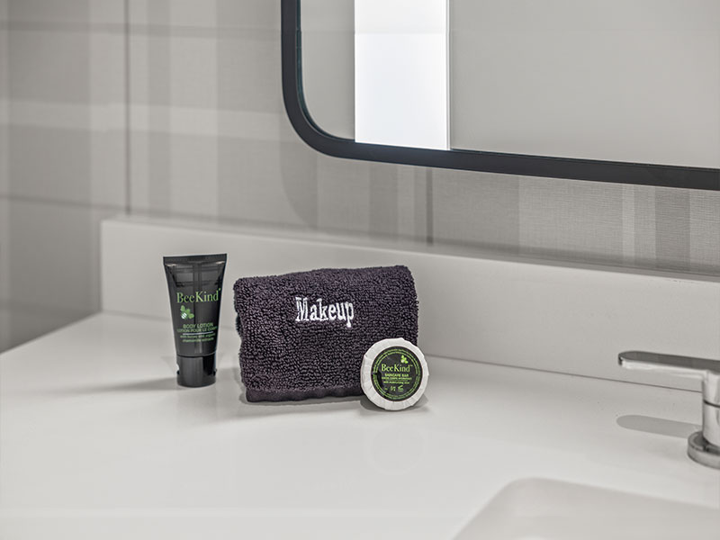 The-Highlander-Bathroom-Amenities