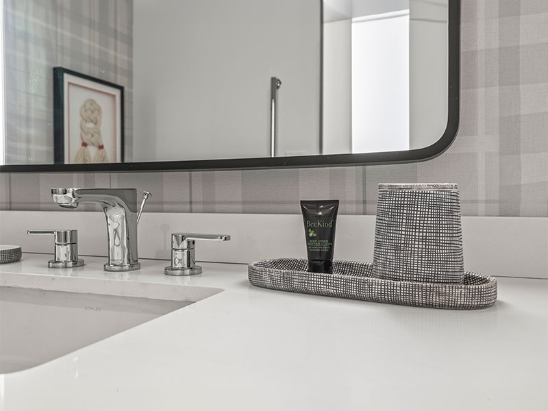 The-Highlander-Guest-Bathroom-Amenities